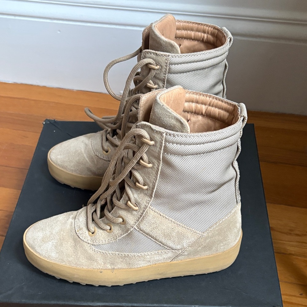 Yeezy season 3 Women’s Lace-Up High-Top Suede Boots — Tan hidden wedge heel sz9